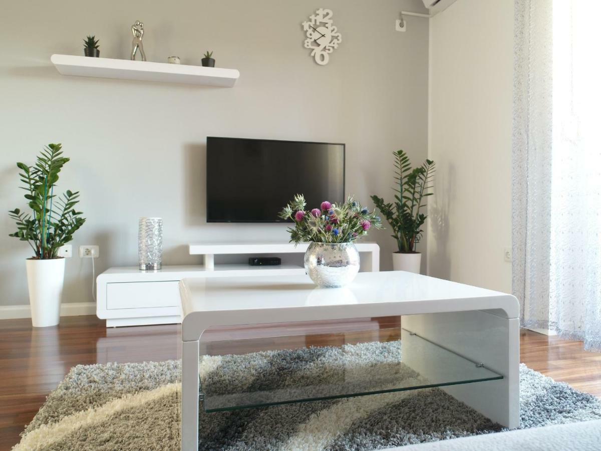Apartament Cornial Pula Zewnętrze zdjęcie